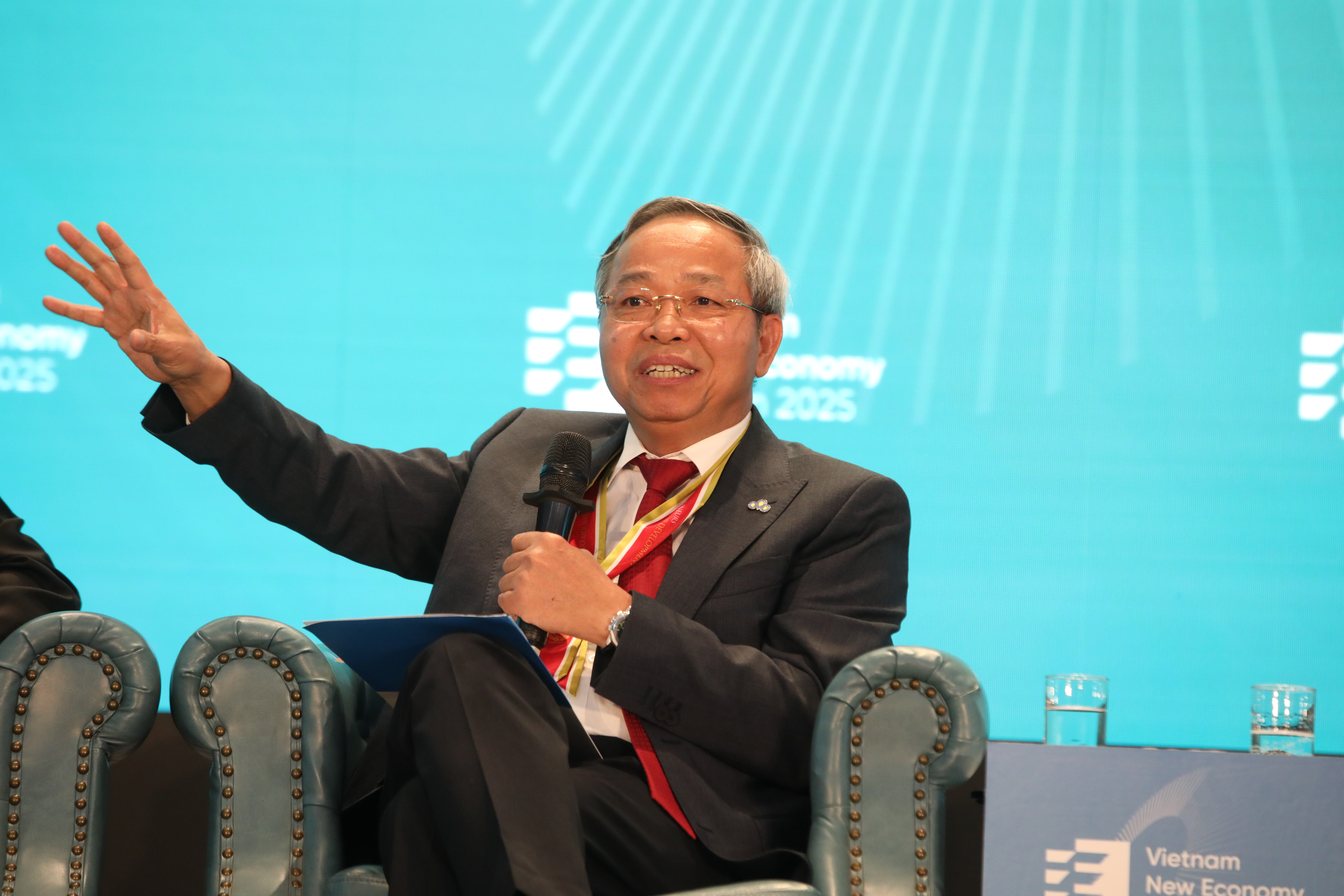 CMC Chairman Nguyen Trung Chinh: Large Enterprises Must Lead for Vietnam to Break Through in Global Value Chains